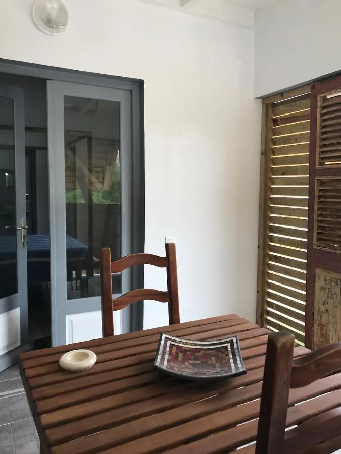 Les Aloes By Creyol Animal Hotel Grand-Bourg  Guest house Grand-Bourg (Marie Galante)