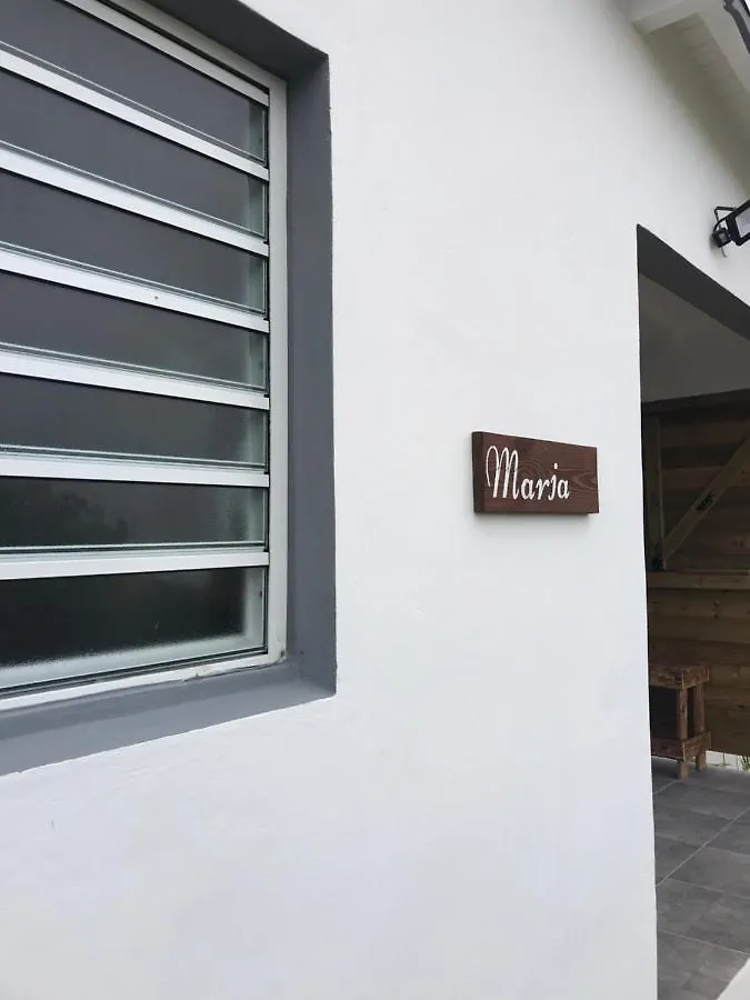 Maison d'hôtes Hotel LES ALOÈS By CREYOL ANIMAL à Grand-Bourg
